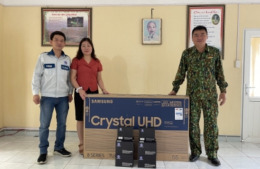 Công ty Sen vòi Viglacera hướng về biển đảo quê hương